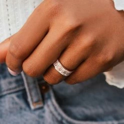 Pura Vida Bracelets Dreamy Daisy Ring Best Sellers