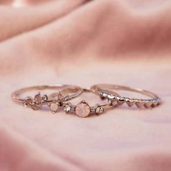 Budget π€© Pura Vida Bracelets Fable Ring Stack π 9 Pura Vida Bracelets Fable Ring Stack