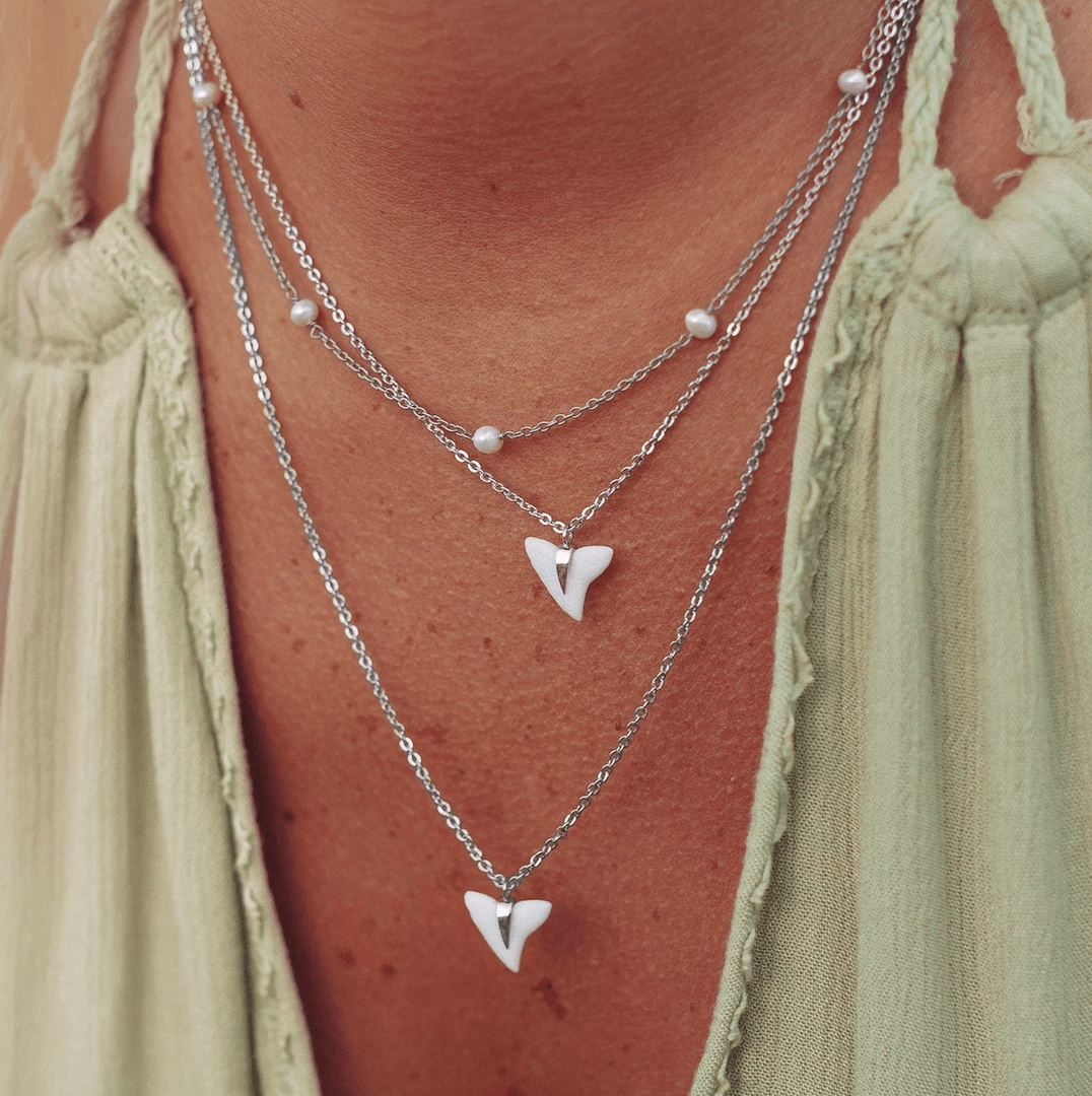 Promo π Pura Vida Bracelets Shark Tooth Pendant Necklace Best Sellers β¨ 9 Pura Vida Bracelets Shark Tooth Pendant Necklace Best Sellers