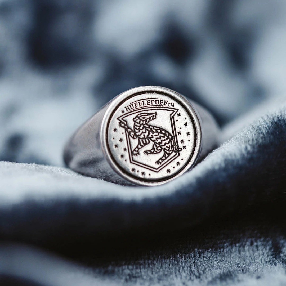 Budget 𧨠Harry Potter Men's Hufflepuff⢠Class Ring đ 5 Harry Potter Men's Hufflepuff⢠Class Ring