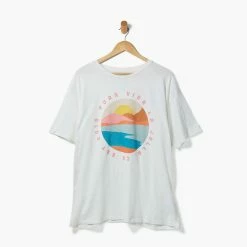 Pura Vida Bracelets Beach Scene Tee