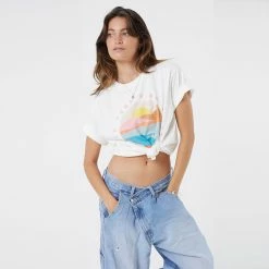 Pura Vida Bracelets Beach Scene Tee