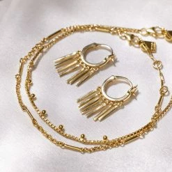 Demi Fine Fringe Huggies