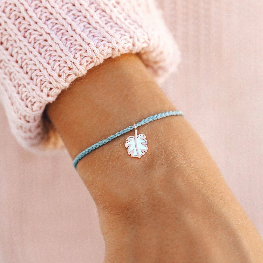 Top 10 π Pura Vida Bracelets π© Mother Of Pearl Monstera Charm Best Sellers β 8 Pura Vida Bracelets Mother Of Pearl Monstera Charm Best Sellers